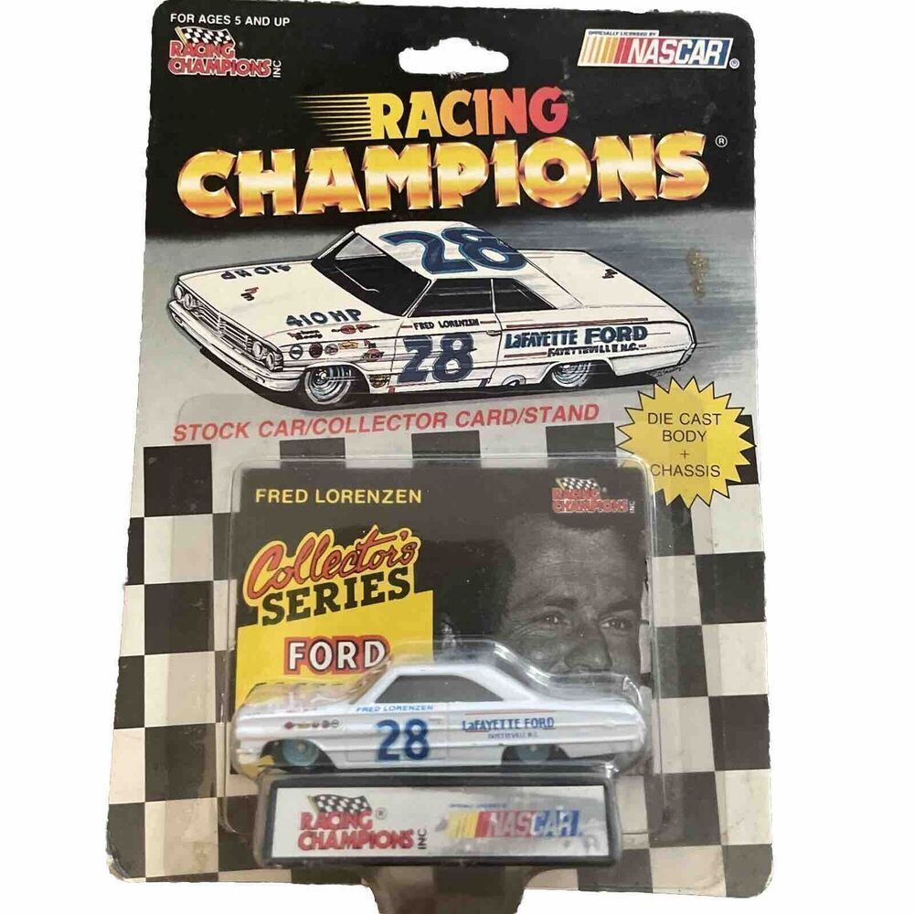 1992 Racing Champions‎ Ford Fastback #28 Diecast Metal Stock Car White